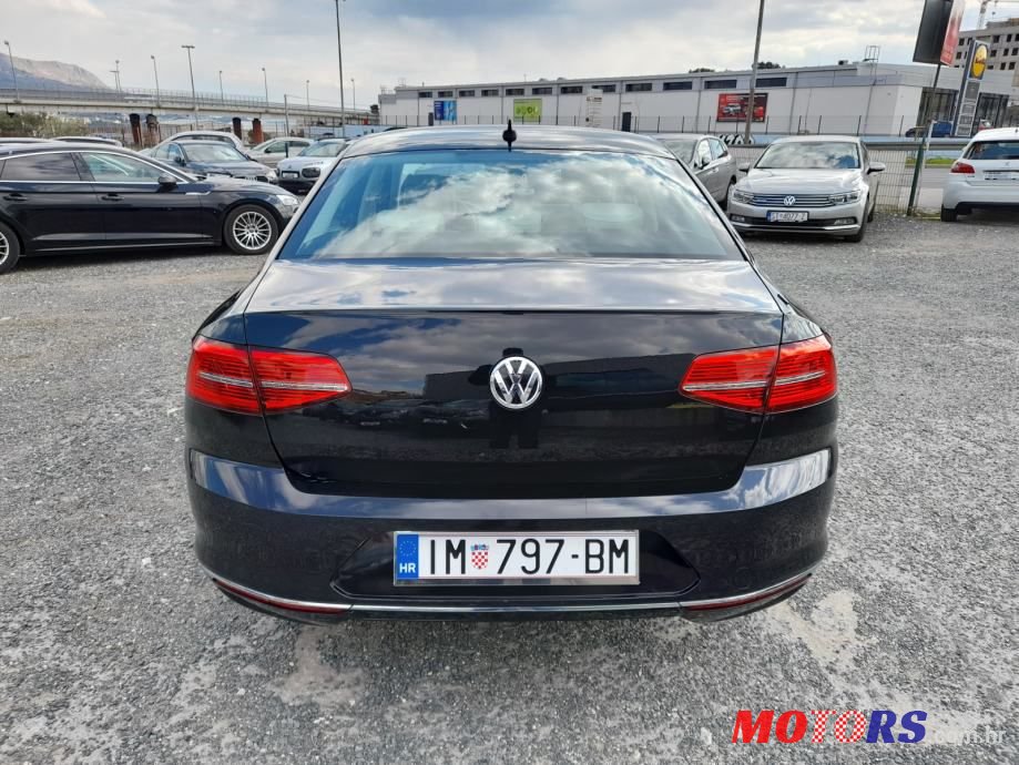 2016' Volkswagen Passat 2,0 Tdi Bmt photo #6