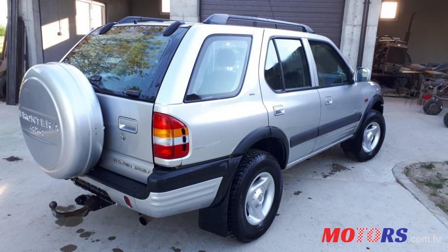 2000' Opel Frontera photo #1