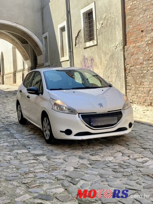 2013' Peugeot 208 1,4 Hdi photo #1