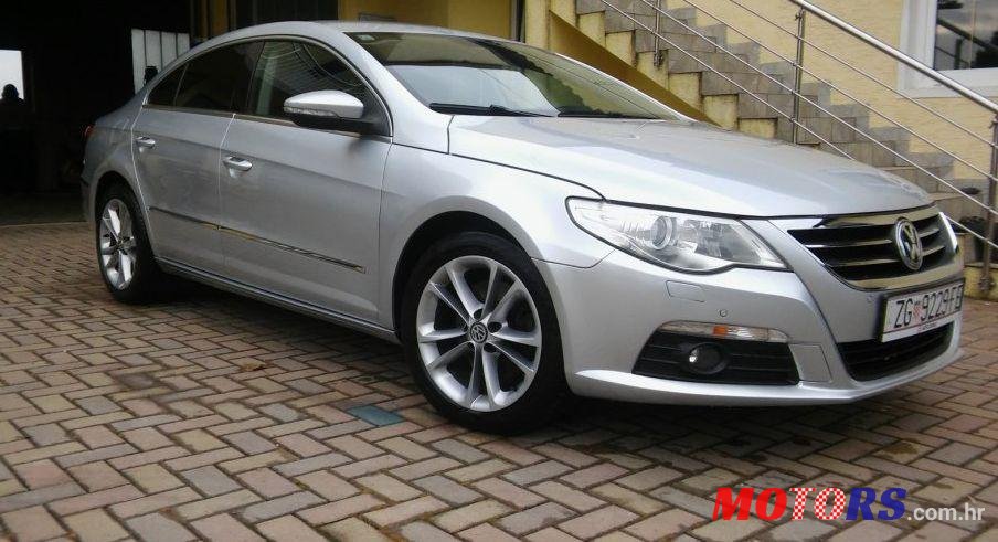 2009' Volkswagen Passat CC 2,0 Tdi photo #2
