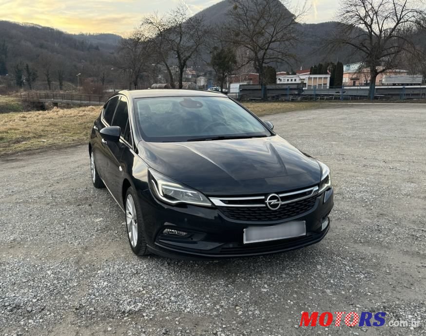 2017' Opel Astra 1,0 photo #2