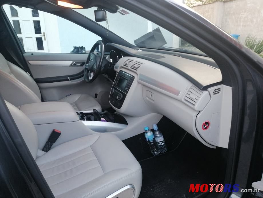 2011' Mercedes-Benz R Klasa 300 Cdi photo #5