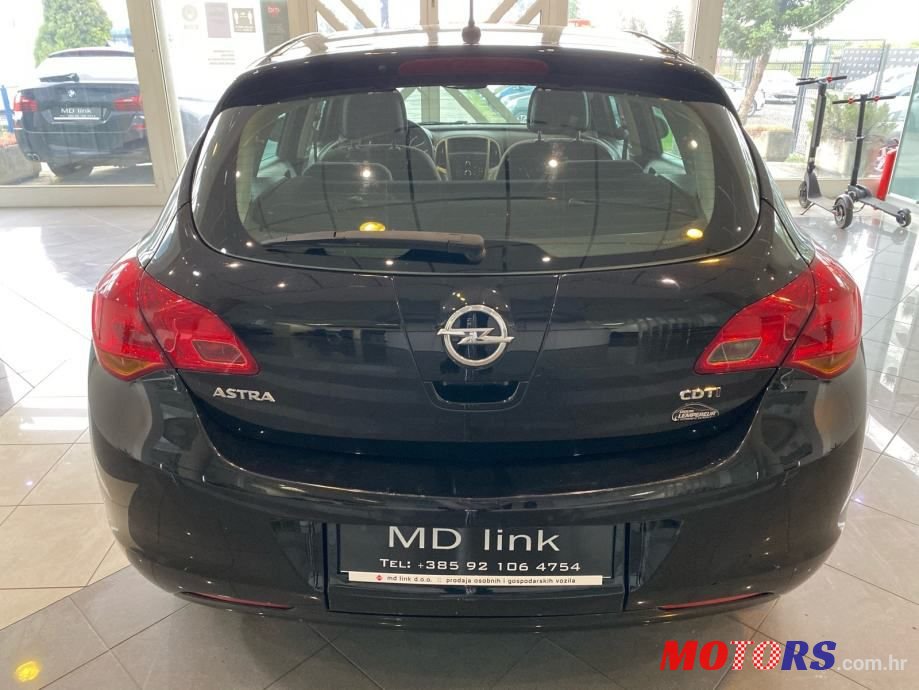 2010' Opel Astra 1,7 Cdti photo #3