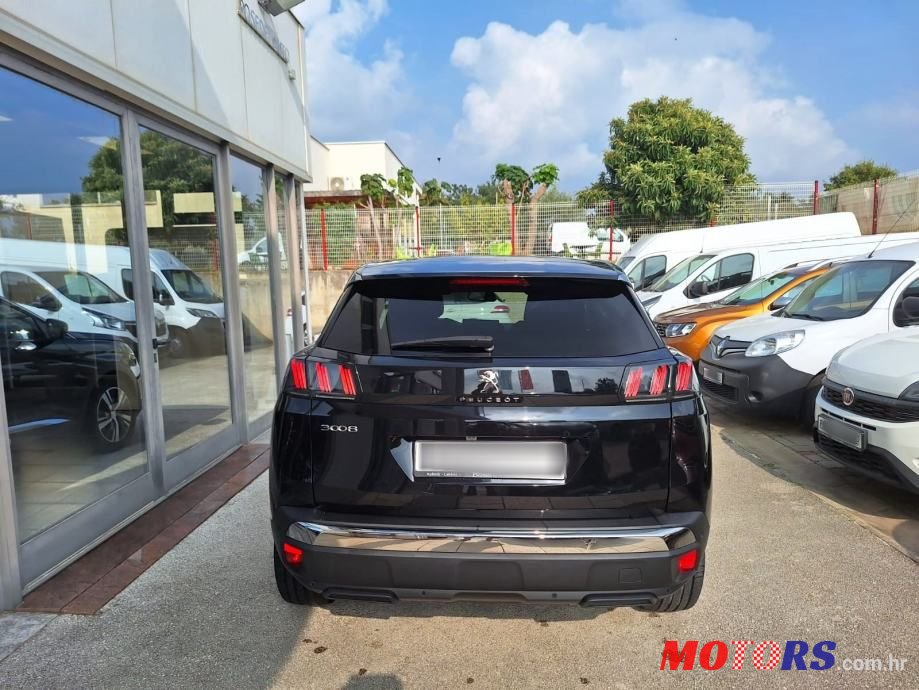 2020' Peugeot 3008 1,5 Bluehdi photo #4