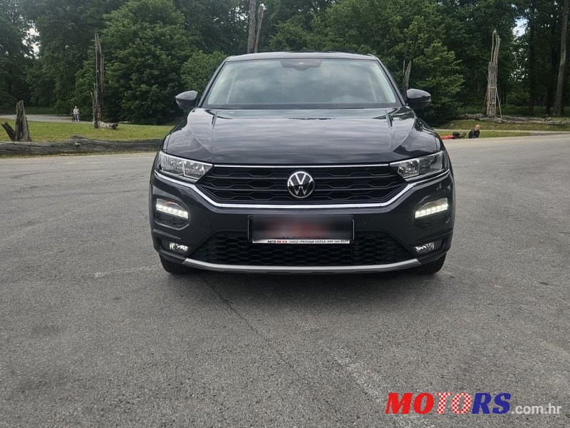 2020' Volkswagen T-Roc 2,0 Tdi photo #3
