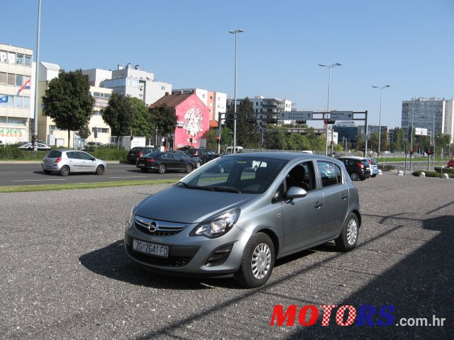 2013' Opel Corsa photo #2