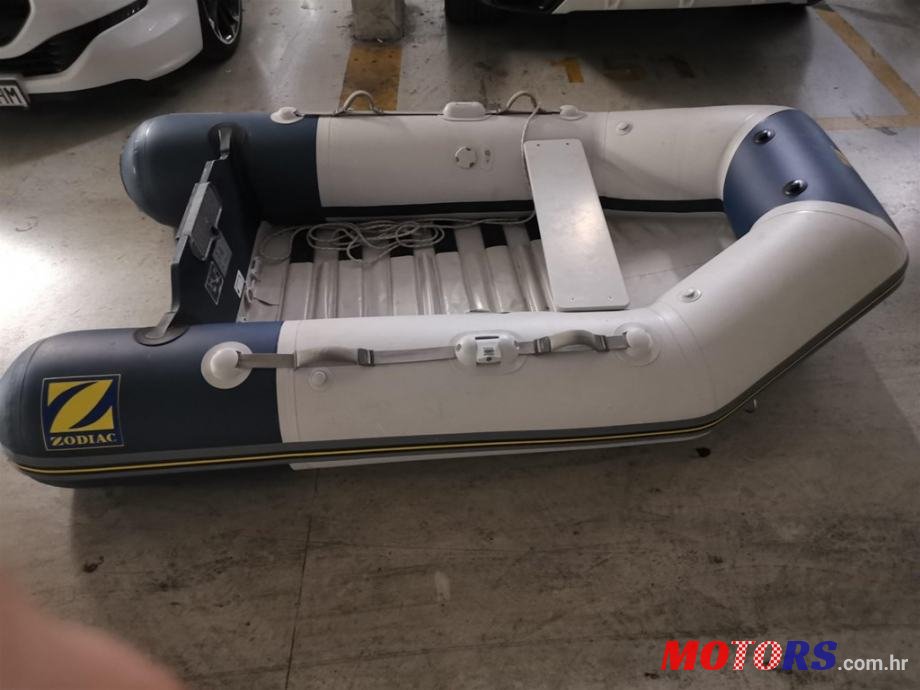 2018' Zodiac C240 photo #1