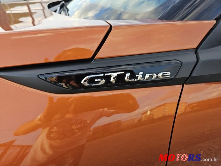 2021' Peugeot 2008 1,5 Bluehdi photo #2