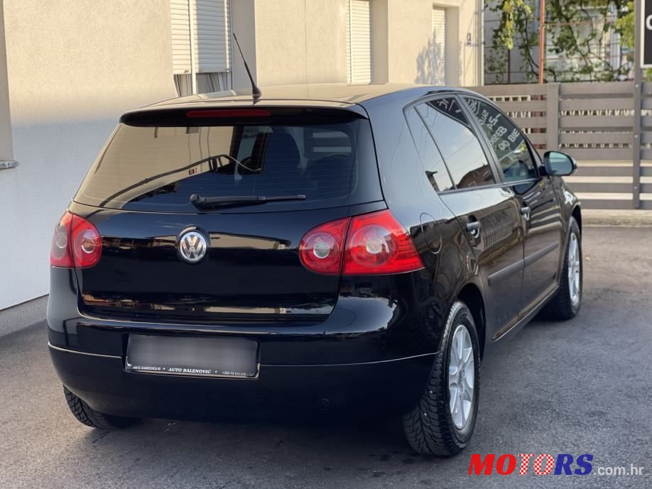 2007' Volkswagen Golf 5 photo #5