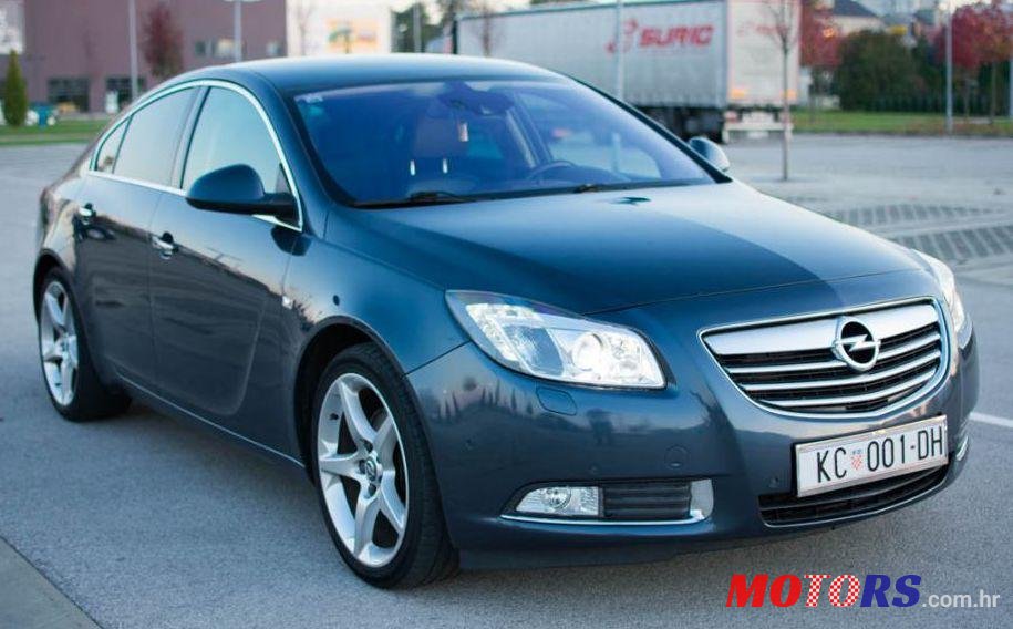 2011' Opel Insignia 2,0 Cdti Sport photo #1