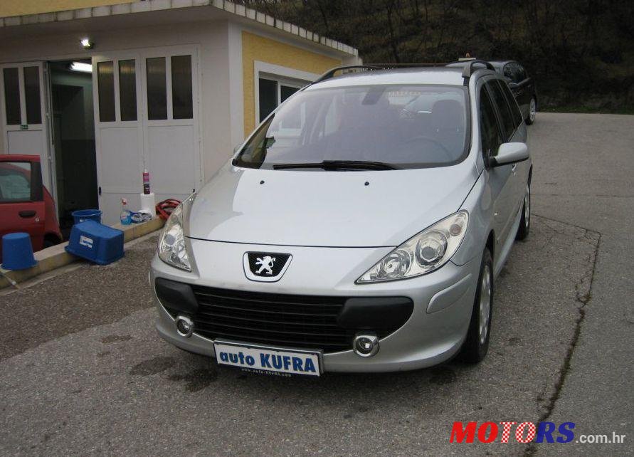 2006' Peugeot 307 Sw 1,6 16V Hdi photo #1