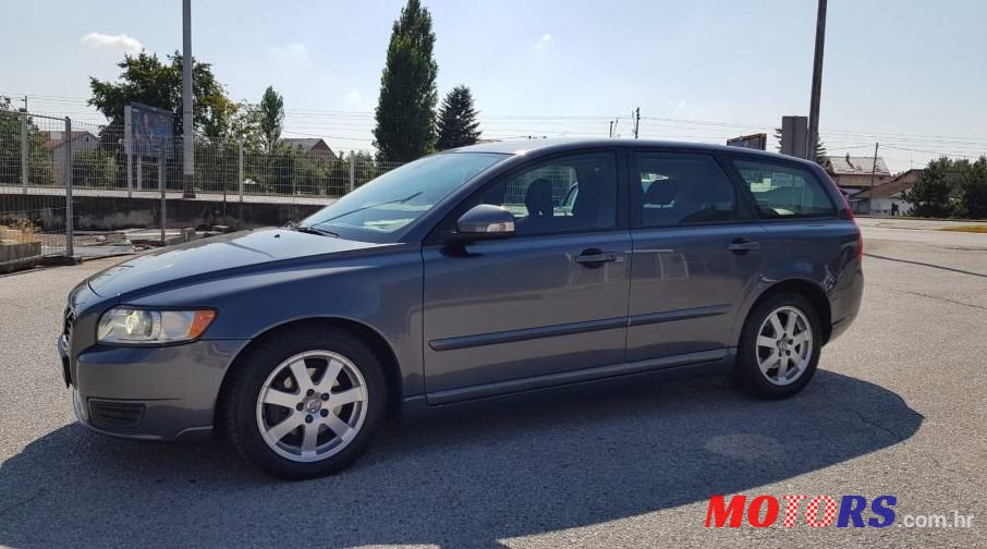 2011' Volvo V50 1,6 Kinetic photo #1