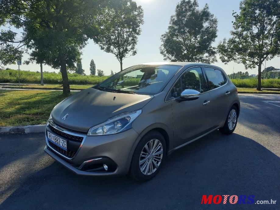 2016' Peugeot 208 photo #4