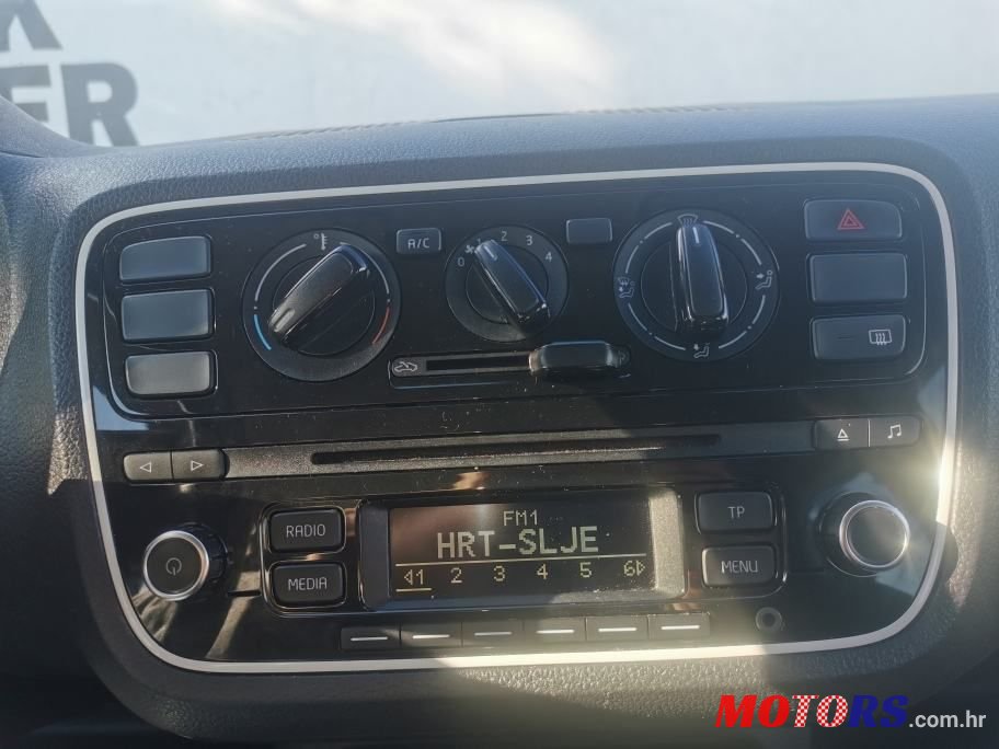2016' Volkswagen Up! 1,0 photo #5