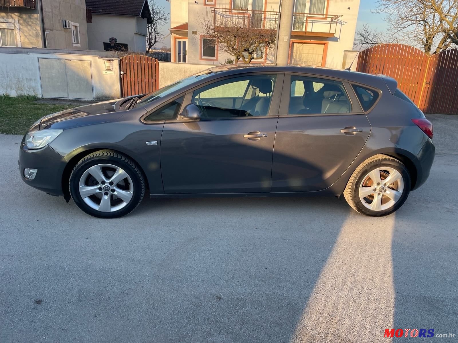 2010' Opel Astra 1,7 Cdti photo #5