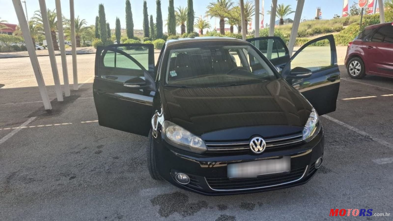 2011' Volkswagen Golf VI 1,6 Tdi photo #3