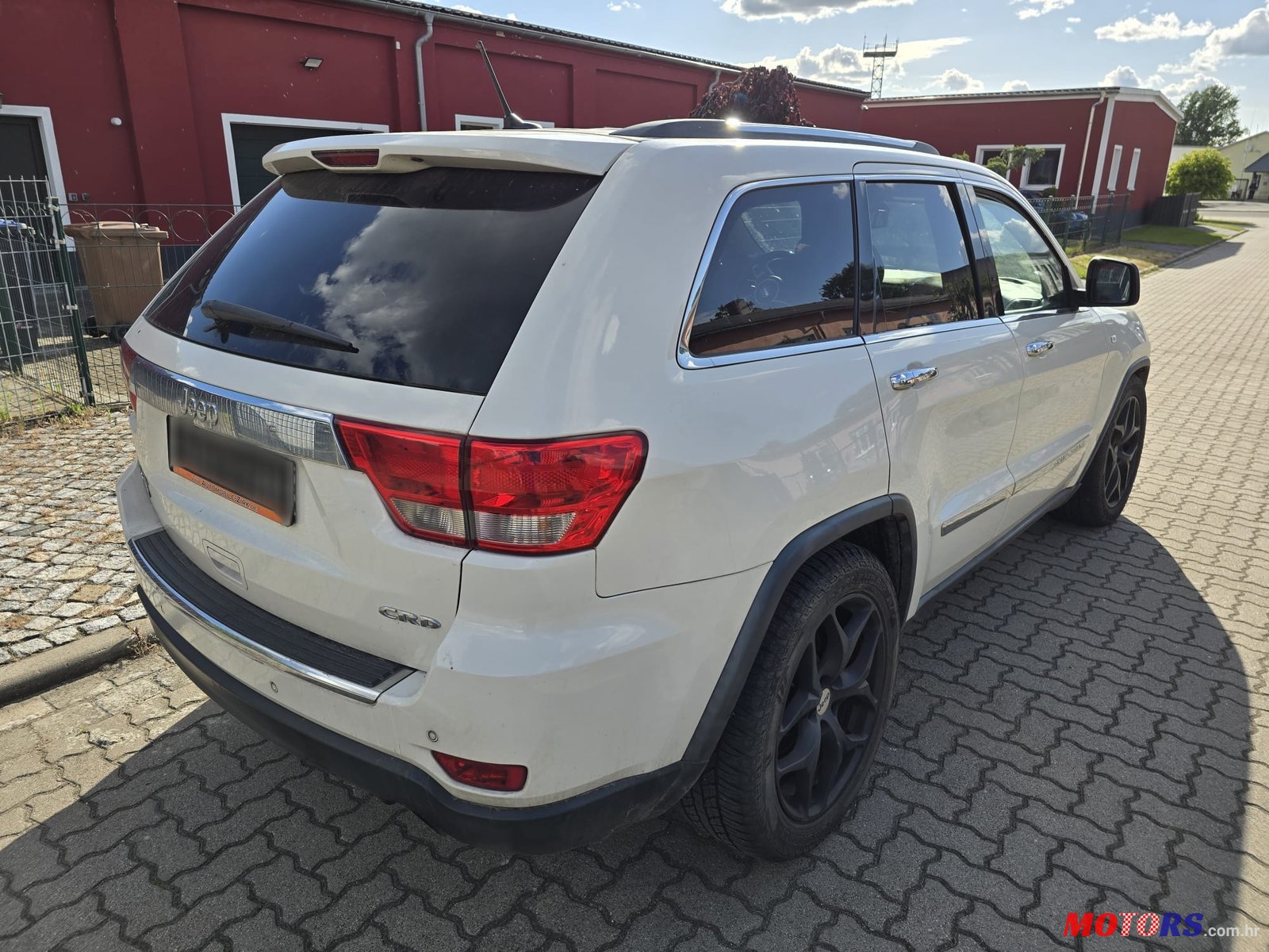 2011' Jeep Grand Cherokee OverLand photo #4