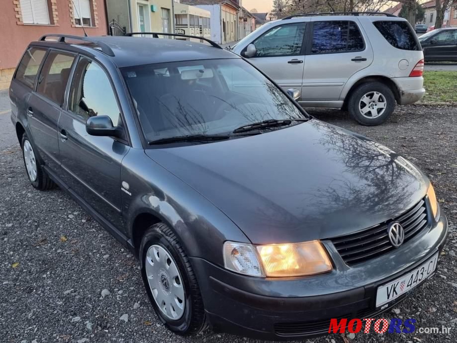 2000' Volkswagen Passat Variant photo #2
