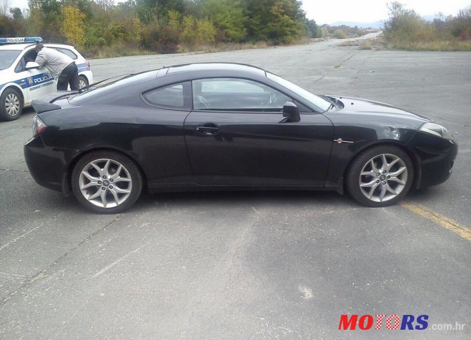 2007' Hyundai Coupe 2.7 V6 Fx photo #1