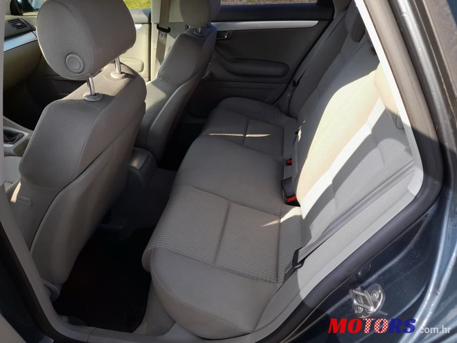 2006' Audi A4 Avant photo #2