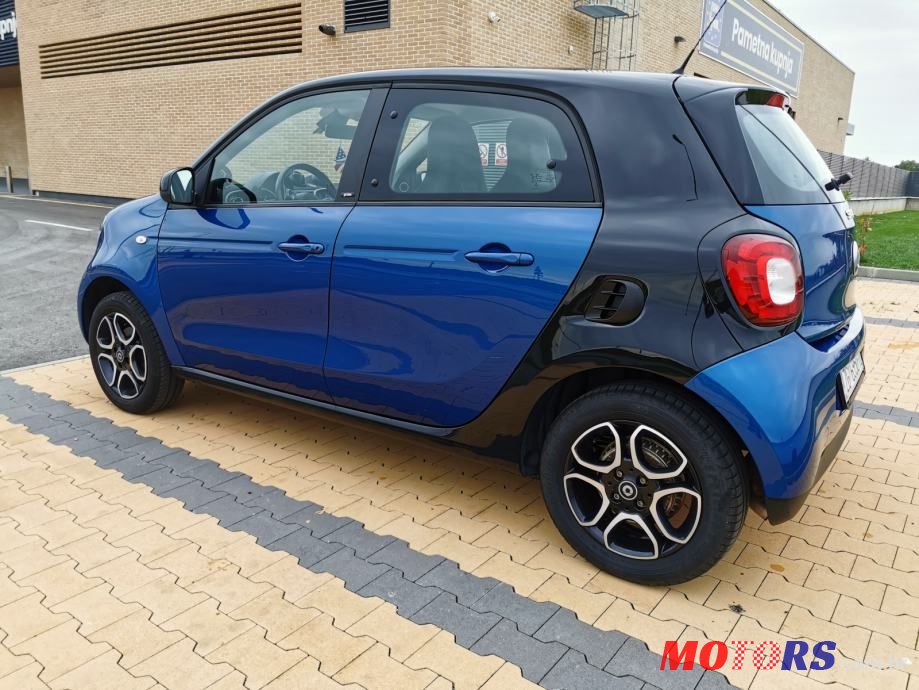 2016' Smart Forfour photo #1
