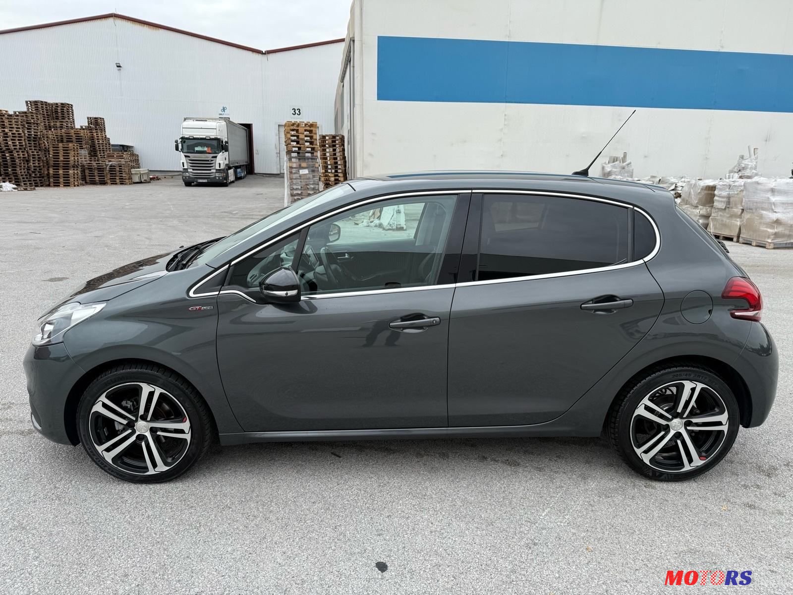 2017' Peugeot 208 1,2 photo #3