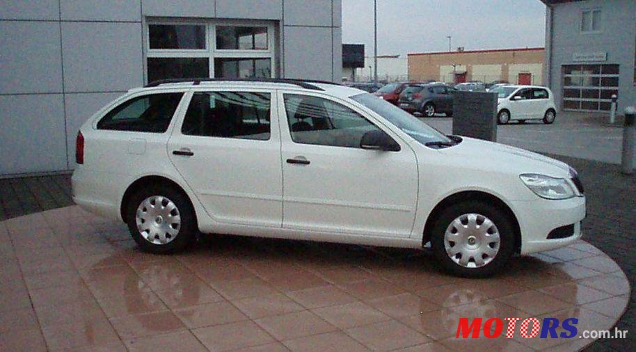2011' Skoda Octavia 1,6 Tdi  Combi photo #2