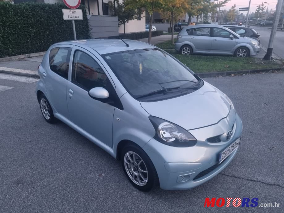 2006' Toyota Aygo 1,4 D-4D photo #3