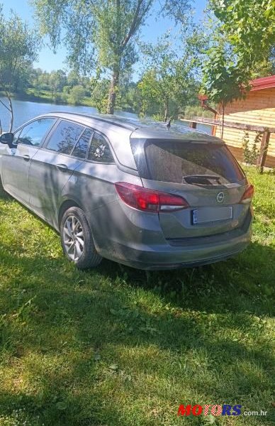 2018' Opel Astra 1.6 Cdti photo #3