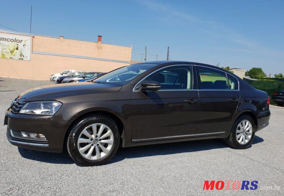 2013' Volkswagen Passat photo #1