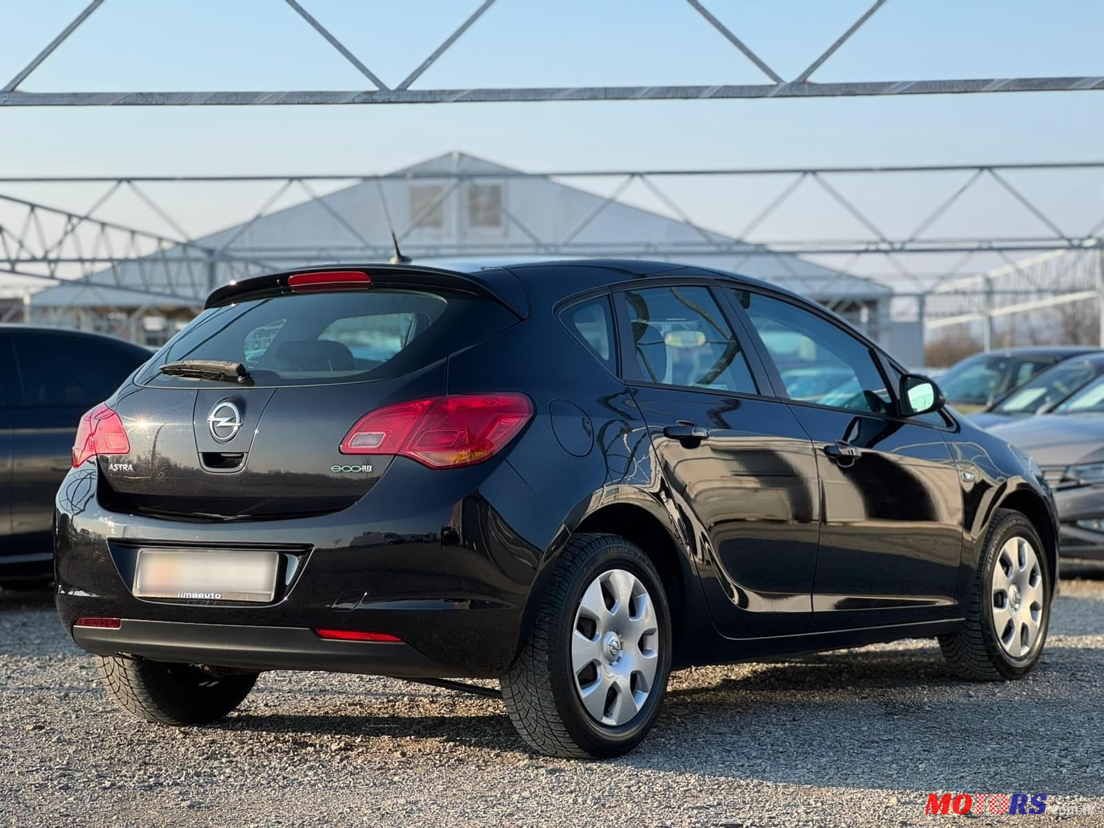 2010' Opel Astra Astra J 1.4 16V photo #6