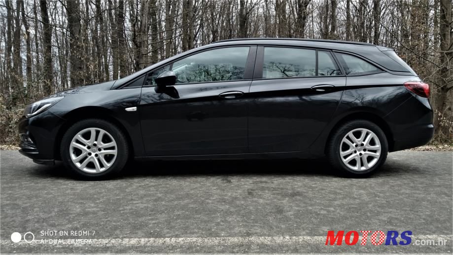 2016' Opel Astra Karavan photo #4