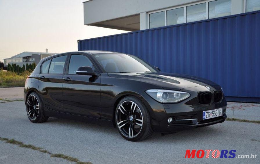 2013' BMW Serija 1 116D Sport photo #1