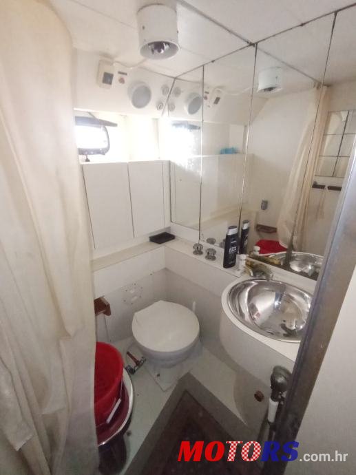 1979' Ferretti Altura 424 photo #2