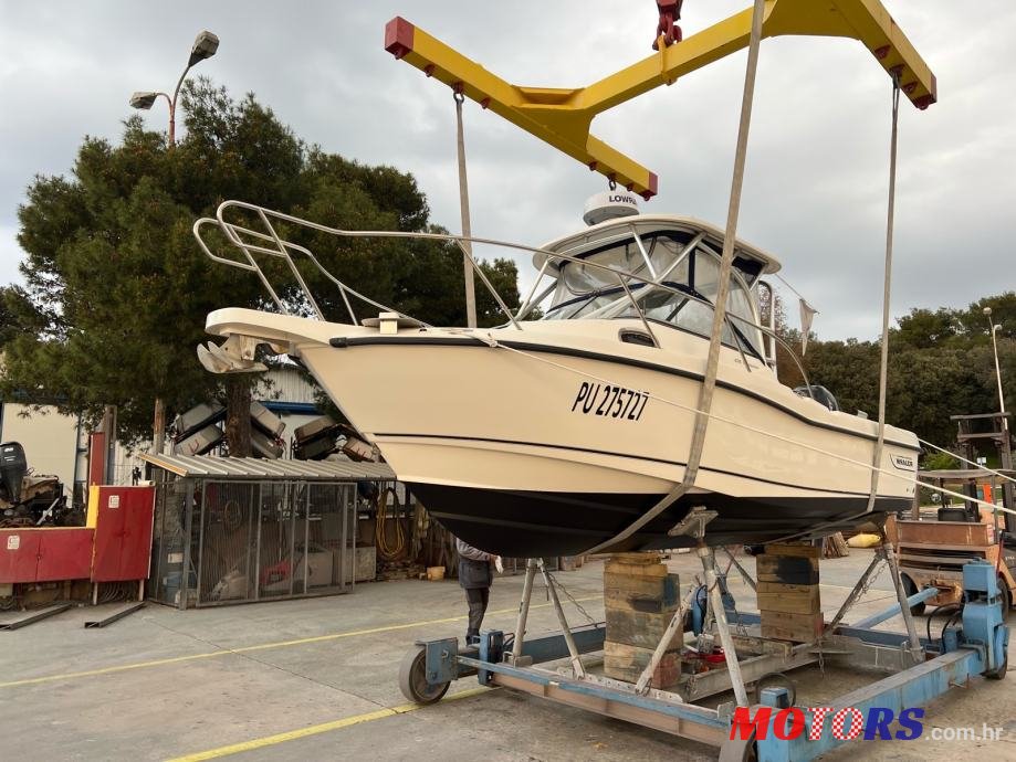 2009' Boston Whaler 235 conquest photo #1