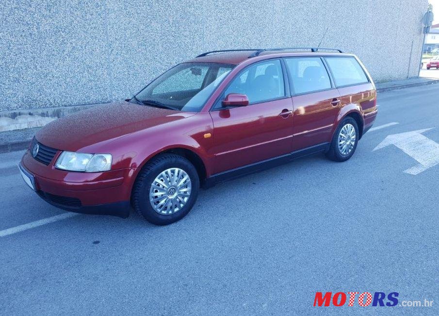 1998' Volkswagen Passat Variant photo #1