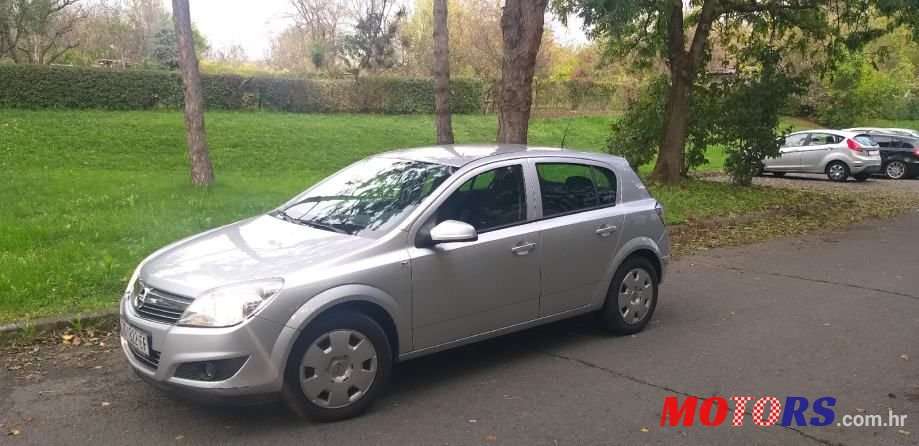 2009' Opel Astra photo #1