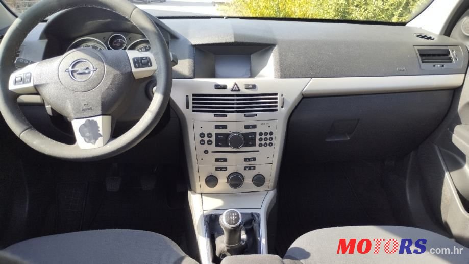 2008' Opel Astra 1,6 16V photo #3