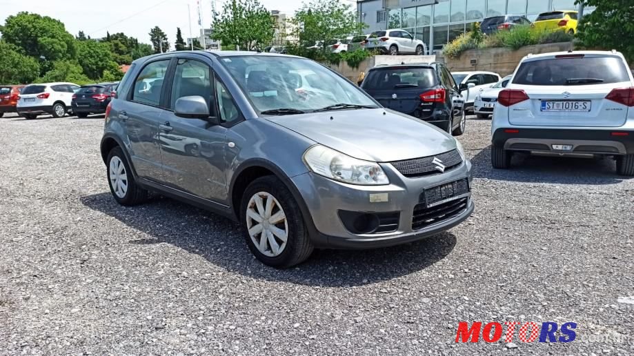 2008' Suzuki SX4 1.5 photo #1