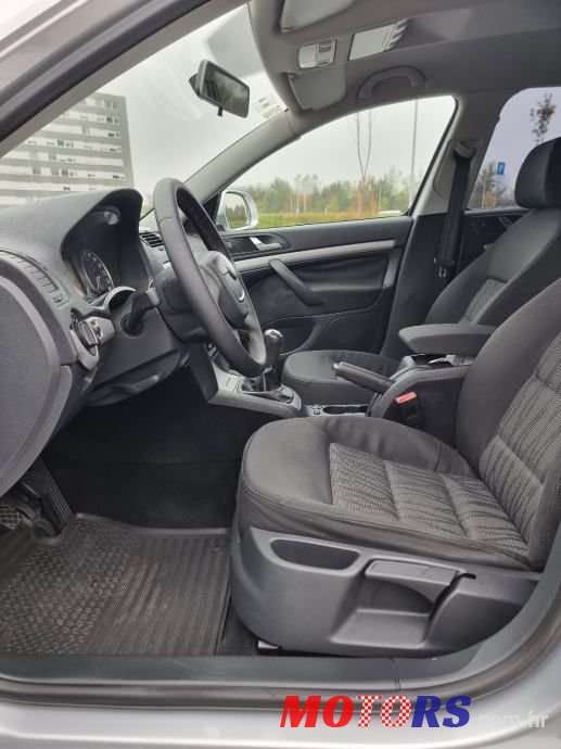2010' Skoda Octavia 2,0 Tdi photo #6