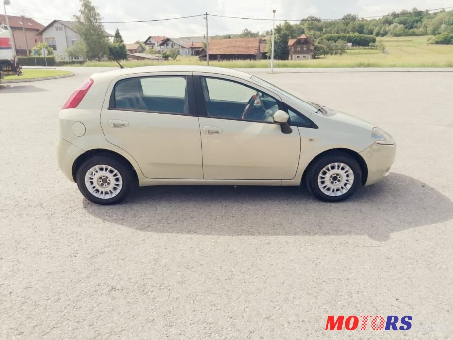 2007' Fiat Grande Punto photo #1