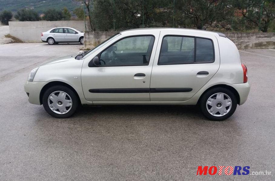 2008' Renault Clio 1.2I,8V-Ko Nov photo #1