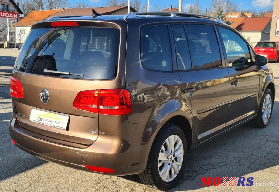 2013' Volkswagen Touran 1,6 Tdi photo #3