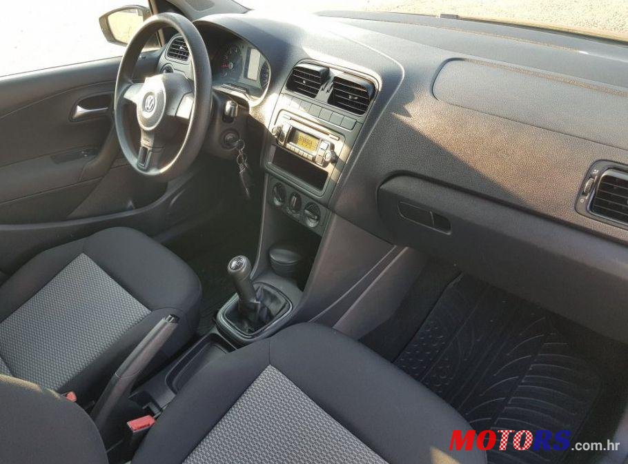 2010' Volkswagen Polo 1,2 photo #2