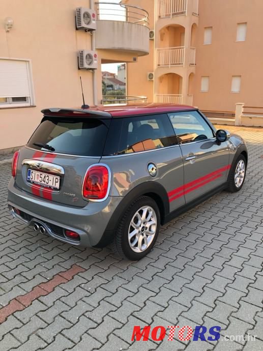 2015' MINI Cooper Sd photo #5