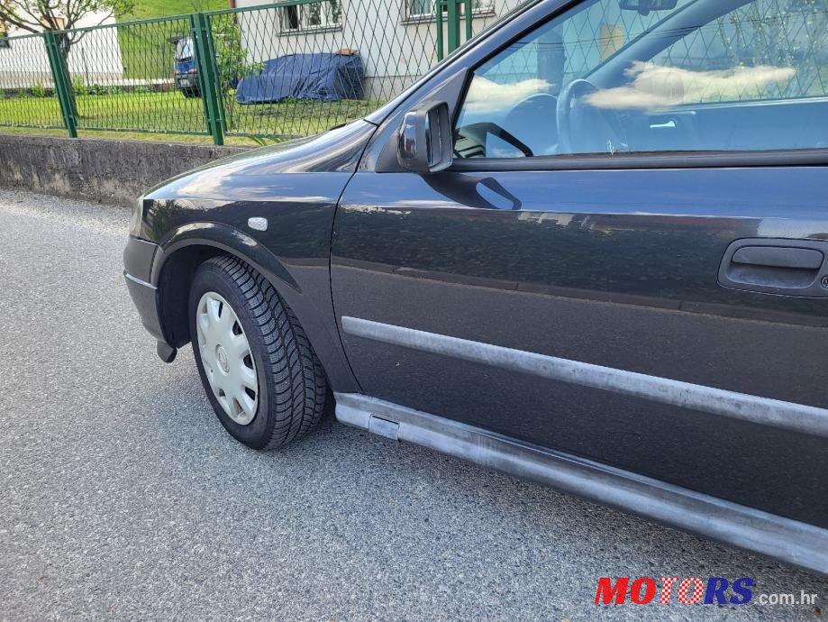 2004' Opel Astra 1,6 photo #6