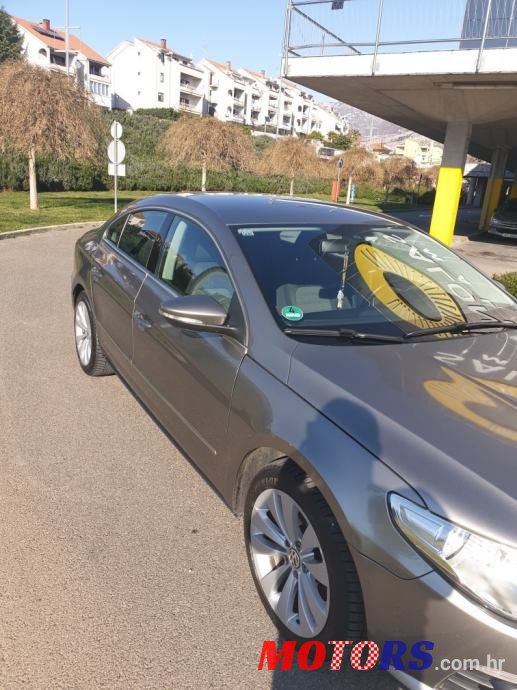 2010' Volkswagen Passat 2,0 Tdi photo #6