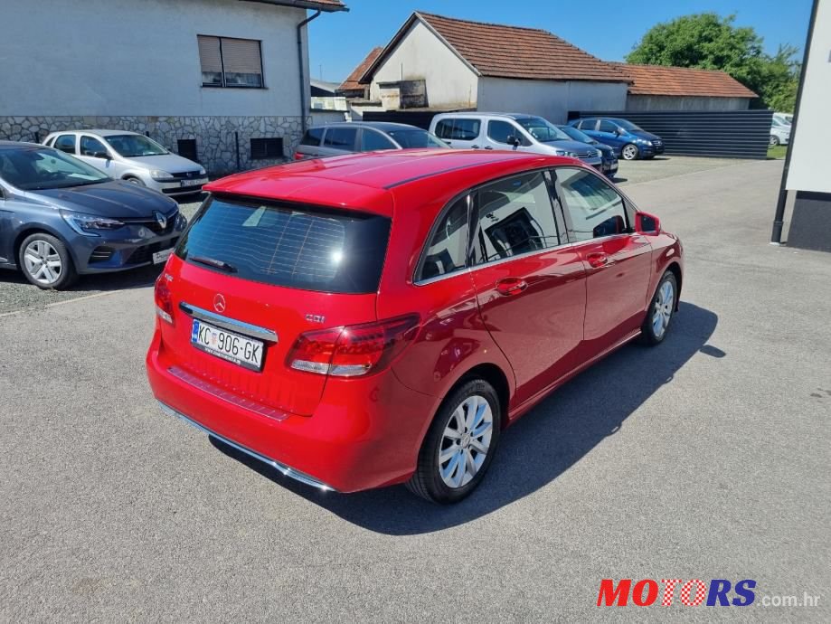 2015' Mercedes-Benz B-Klasa 180 Cdi photo #4