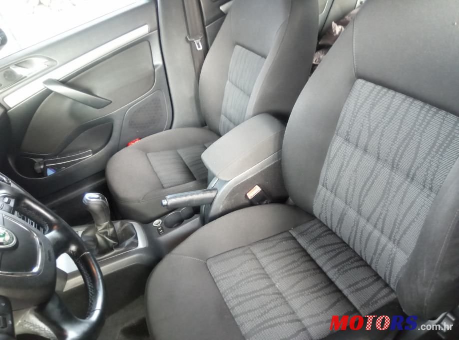 2011' Skoda Octavia 1,6 Tdi photo #5