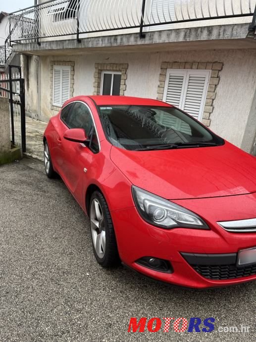 2013' Opel Astra 1,4 Turbo photo #3